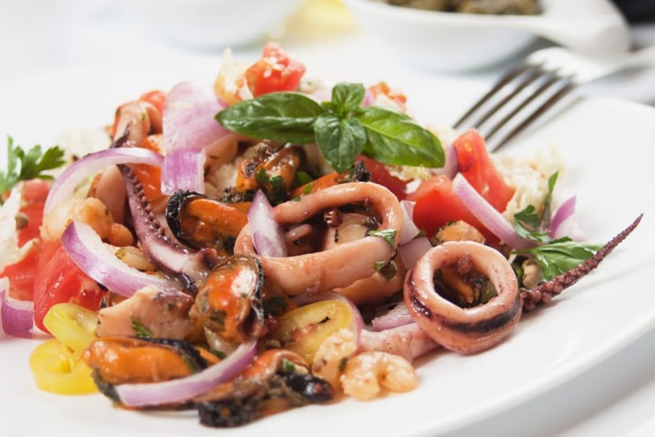 Recipe:&nbsp;Grilled Calamari & White Bean Salad
