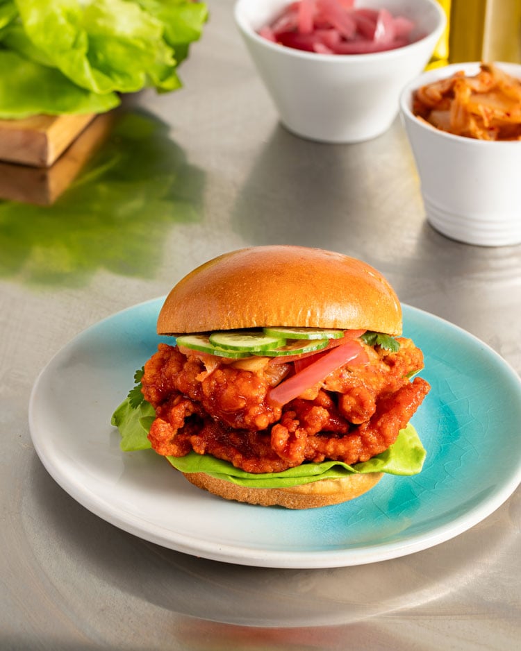 Gochujang-Glazed-Clam-Tender-Sandwich-web